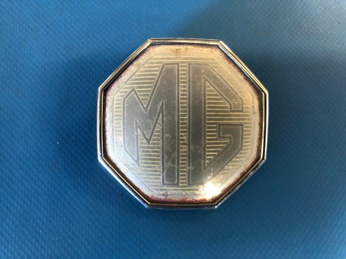 Distintivo griglia anteriore