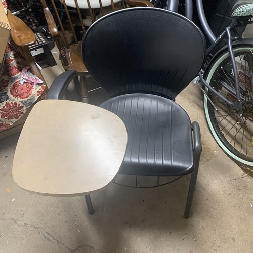 Lamm chair with writing - lamm,