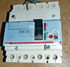 BTICINO INTERRUTTORE MA 125 /100 A. CON BOBINA DI SGANCIO