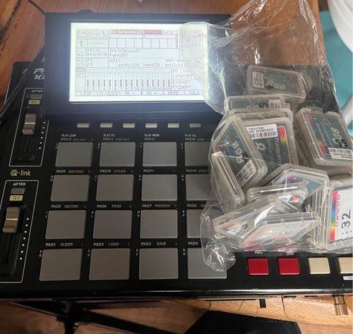 Akai mpc1000 black - akai,