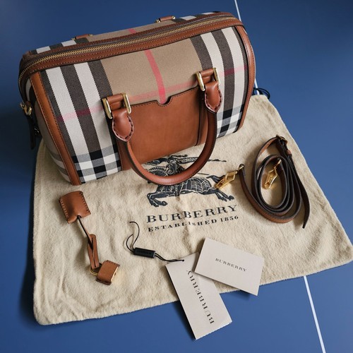 Burberry house check - burberry,