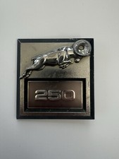 Distintivo ornamento emblema