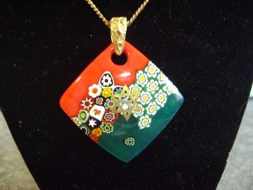 Collana con ciondolo - , in