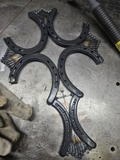 Croce a ferro di cavallo St