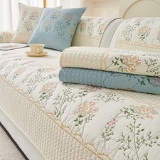 Tappetino Copridivano Ricamato