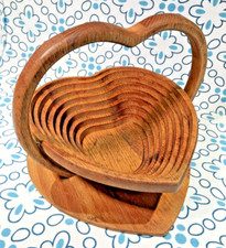 Ciotola/Cestino pieghevole in legno estensibile a forma di cuore decorazione da collezione