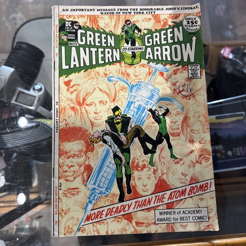 Vtg green lantern - green, arrow