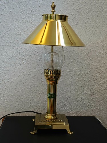 Lampada tavolo danneggiata - lampada,