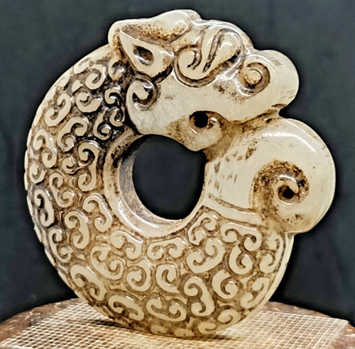 Antico drago ciondolo scultura