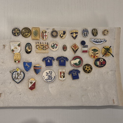 Spille squadre sportive calcio - spille,