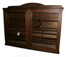 Vetrina porta pipe 81 posti in