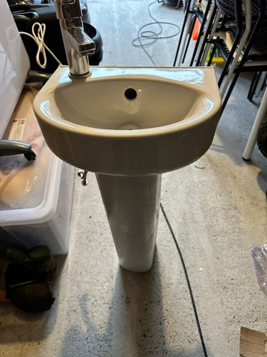 Lavabo ceramica con - in,