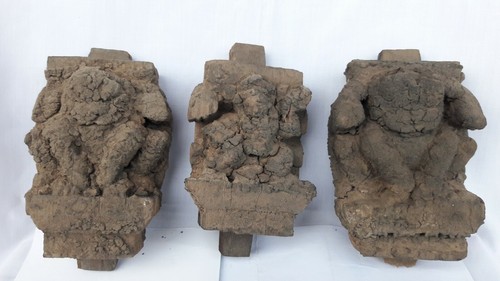 Antica antica statua primitiva