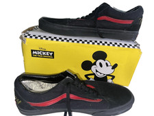 Nuove scarpe ginnastica - nuove, da