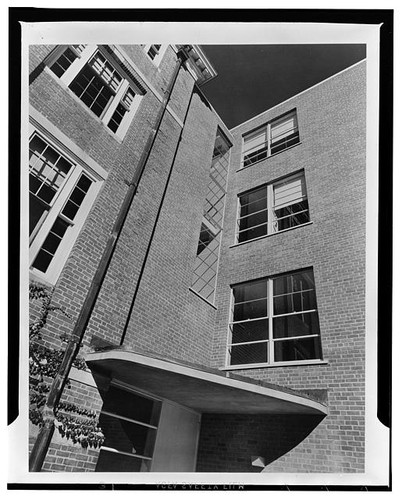 Ingresso edificio appartamento