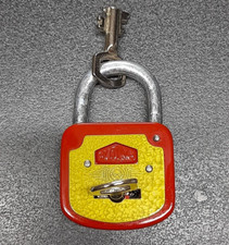 LUCCHETTO ANTICO IN PERFETTE CONDIZIONI PARI AL NUOVO