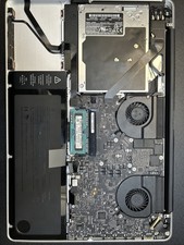 Apple MacBook Pro 15 early