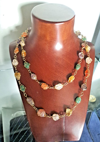 Collana con pietre naturali - , e