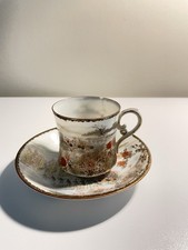 Antica tazza e piattino
