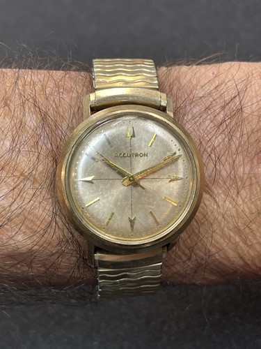 Vintage bulova accutron 214 - bulova,