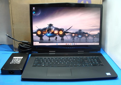 Alienware m17 uhd - alienware,