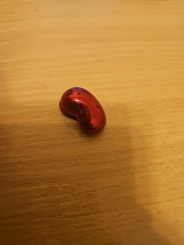 Left ear only samsung galaxy - left,
