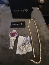 Orologio e collana e bracciale