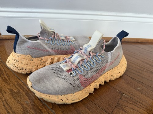 Nike space hippie - space,