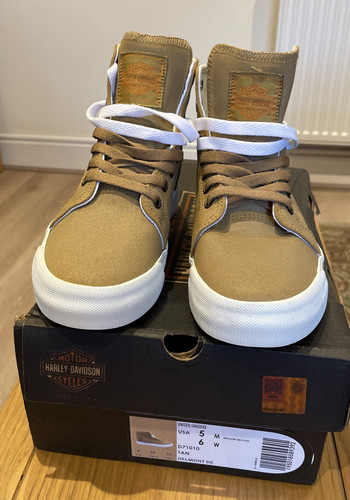 Stivali sneakers nuovi