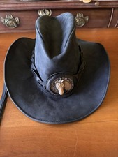 Cappello da cowboy fatto a mano in pelle con cavallo in rilievo, cappello vintage in pelle nera