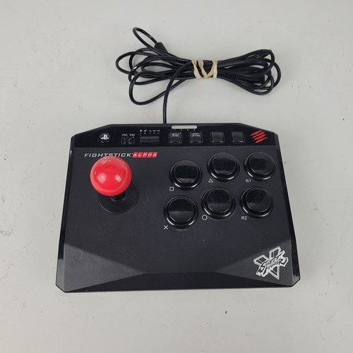 Mad catz street fighter - catz, v