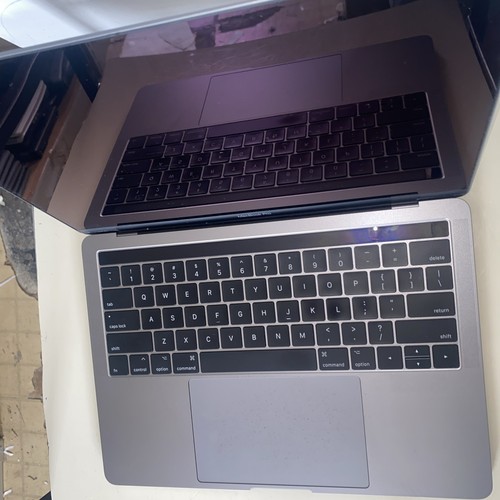 Macbook pro a1706 - macbook,