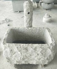 Fontana rustica per giardino