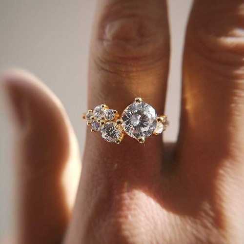 Round cut moissanite - round,