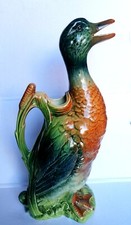 Brocca francese di Saint Clement in ceramica policroma, h 35 cm