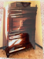 mobile alto armadio antico vintage marrone in legno camera da letto retro