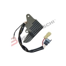 REGOLATORE DI TENSIONE PER