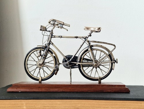Finely made vintage italian - made,
