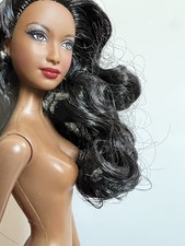 Barbie Collector African American Happy Christmas 2012
