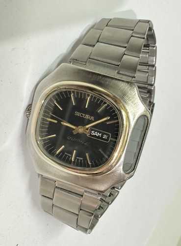 Raro reloj sicura - solar, con