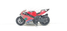 Modellino moto UCC circa 1/50 Yoshimura SUZUKI GSXR-1000 2004