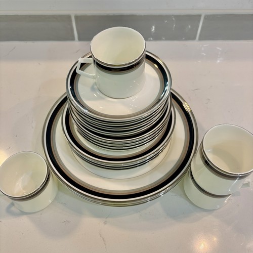 Set stoviglie pezzi - set, di