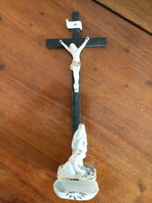 Acquasantiera Cristo