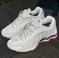 The Neymar Jr. x Shox R4 tinta