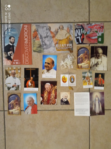 Santini con medaglia della - con,