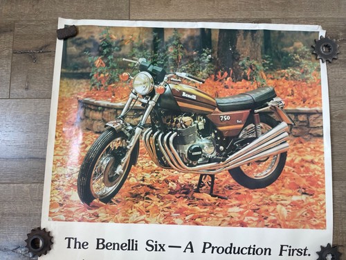 Poster moto sei cilindri