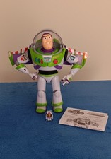 BUZZ LIGHTYEAR Signature