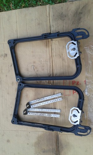 Attacchi supporti borse telai - supporti,