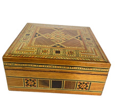 Scatola portagioie intarsiata