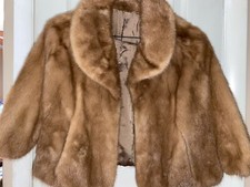 Due stole di pelliccia vintage